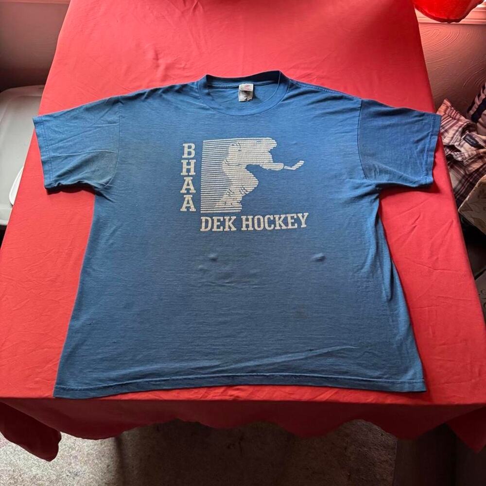 Vintage 90s Fruit of the Loom BHAA Dek Hockey Tee w/ graphic of hockey player